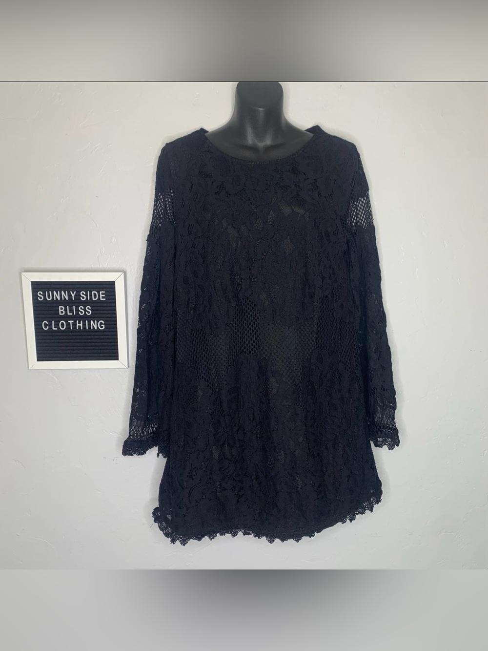 Lulus Black Lace Bell Sleeve Mini Dress Scoop Neck Elegant Size Medium